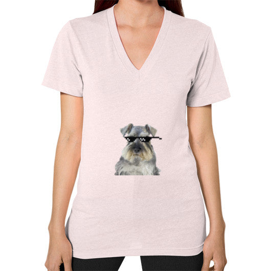 V-Neck (on woman) Light pink unorthodoxy